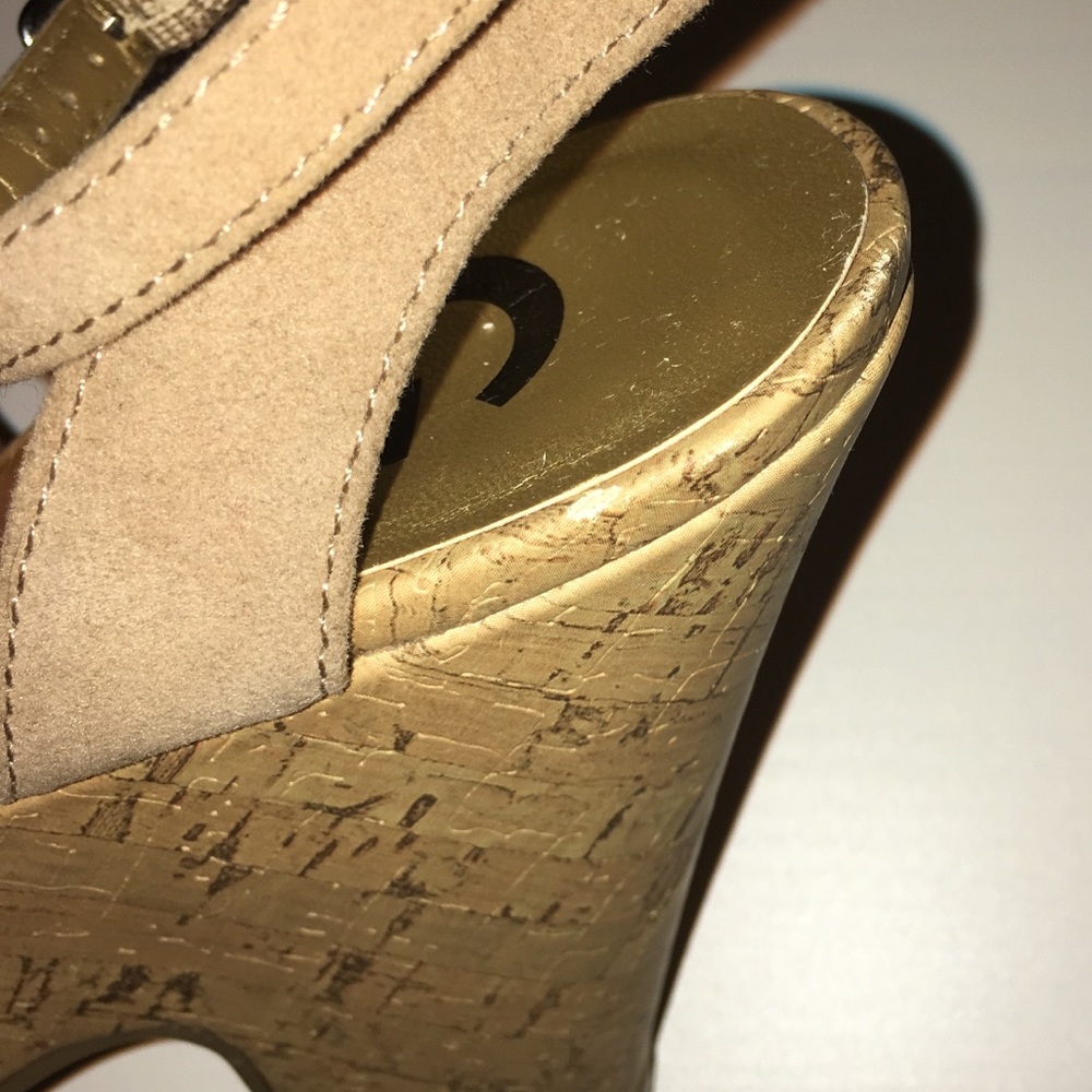 G by Guess Tan Cork Heeled Wedge 7.5 - Picture 7 of 8